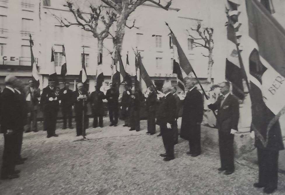 Cérémonie Commandeur 1981 vue 2
